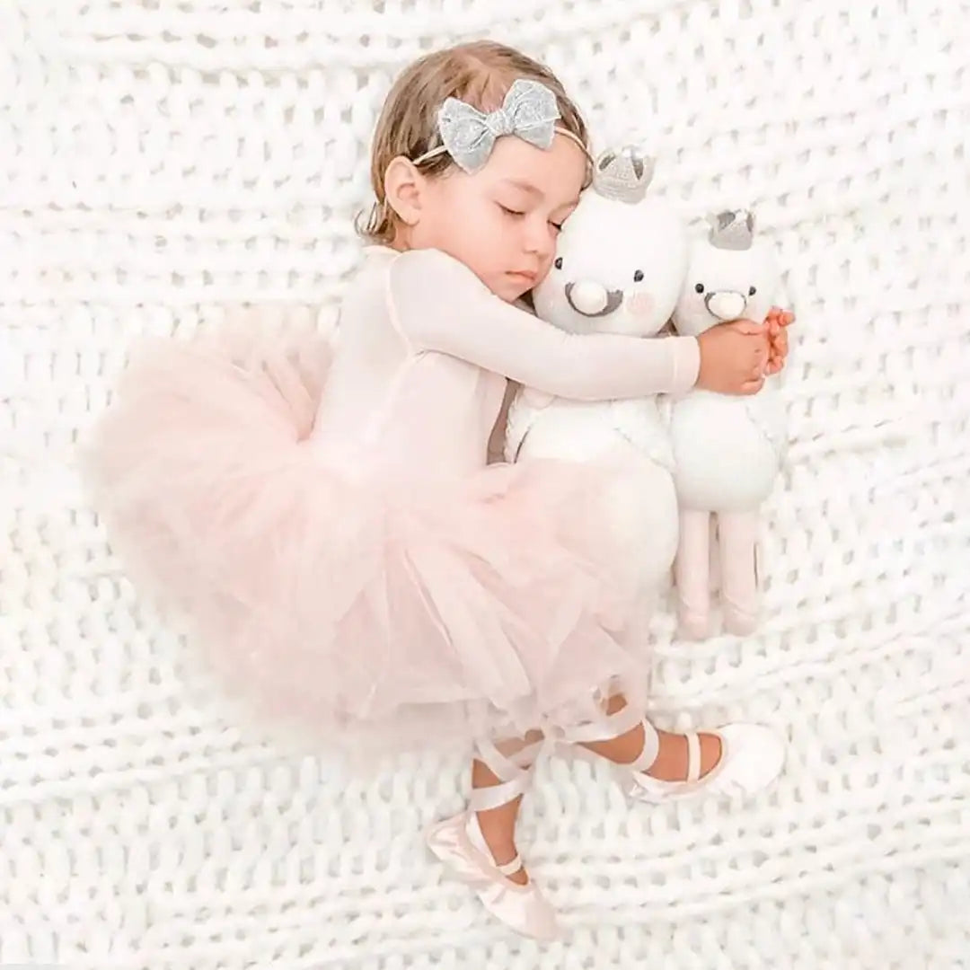 Harlow the swan