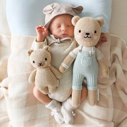 Baby honey bear